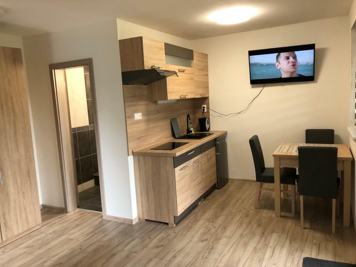 Apartmánový dom Magda Vrbov Exterior foto
